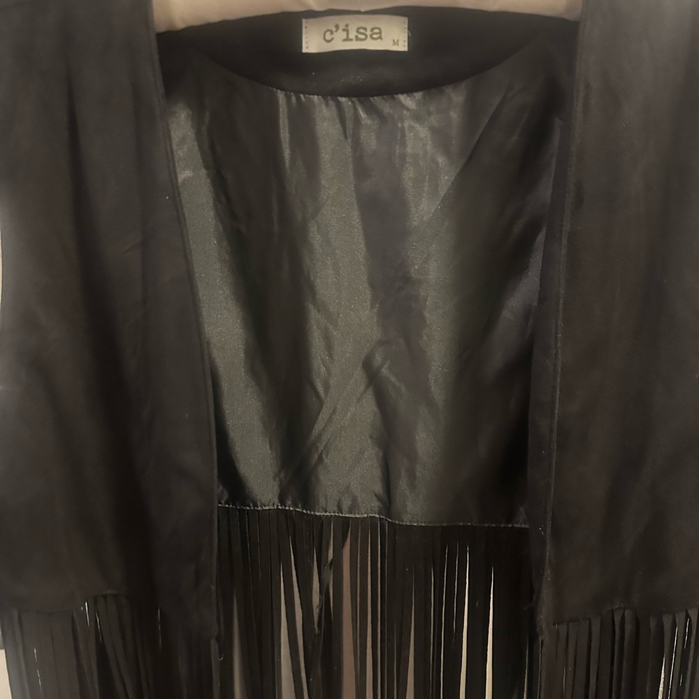 C’isa faux suede fringe vest, Boho, 70’s, Festivals. Size M,‎ very flattering